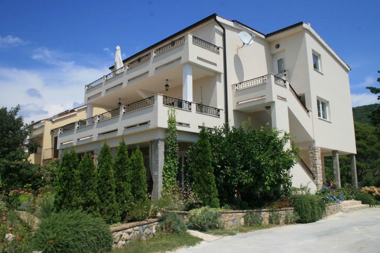 Apartment Aria Banjol Kültér fotó